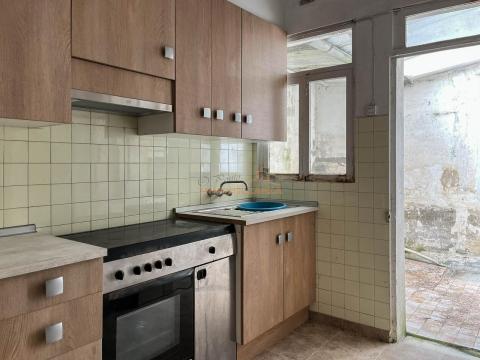 PLANTA BAJA COCINA  CON PATIO LAVADERO