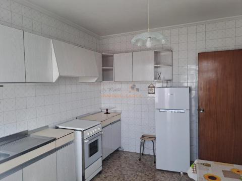 Piso de 98 m<sup style='color: #000;'>2</sup> con 2 habitaciones y 2 baños en La Gándara.